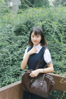 大胸奶汁乳流奶水出来白